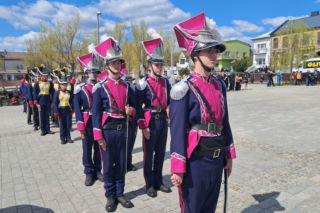 Ślubuję! – patriotyczne sceny na Rynku w Starachowicach