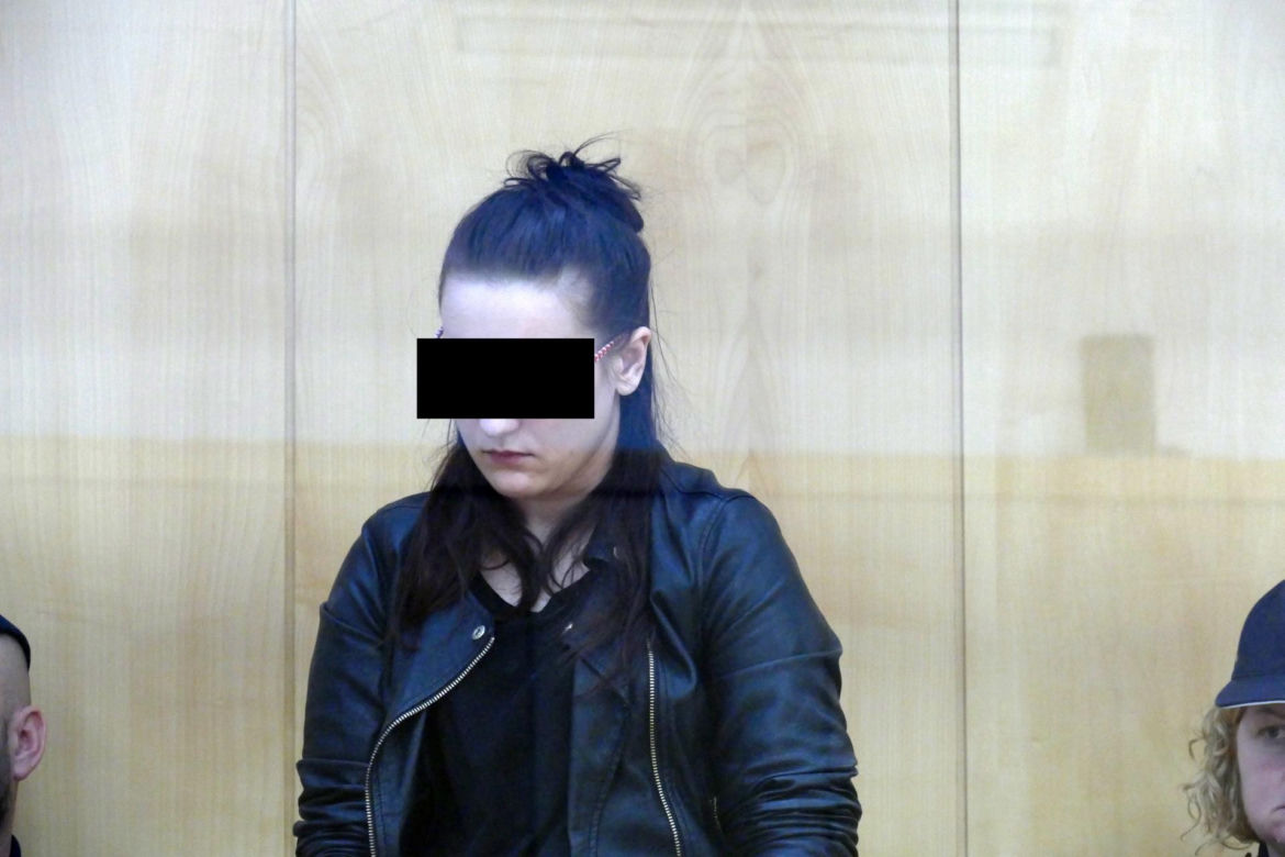 Bił, katował, a nawet przypalał genitalia 6-letniego Maksia. Chłopczyk umierał w męczarniach. Matka tylko się patrzyła