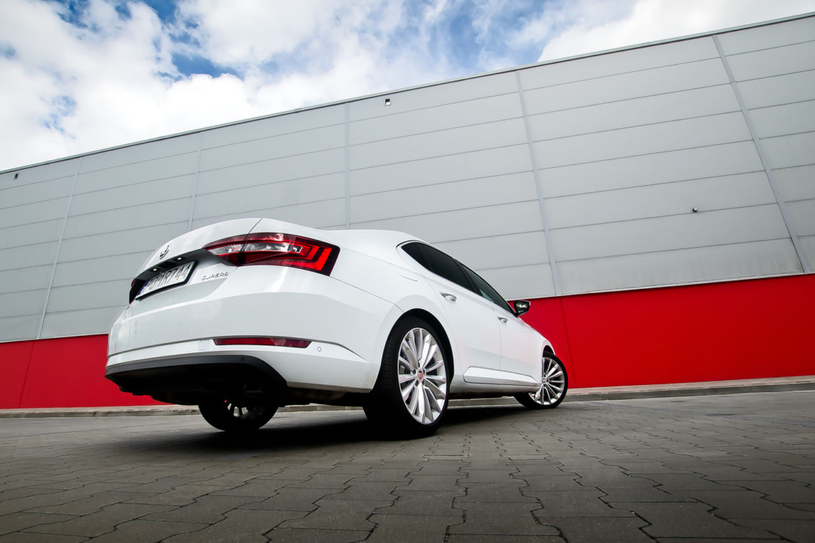 Skoda Superb 2.0 TSI 220 KM DSG Style