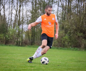 Start Toruń wygrywa po zaciętym meczu w Klamrach - zdjęcia z meczu