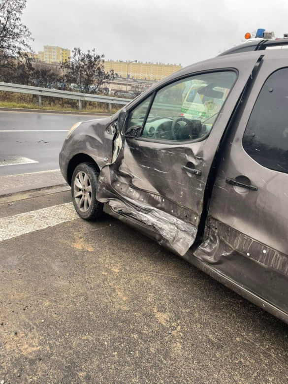 Poznań: Wypadek z udziałem karetki! "Ku przestrodze"