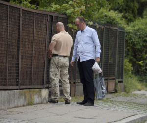 Ochroniarze Kaczyńskiego dbają o koty w trakcie nieobecności prezesa PiS