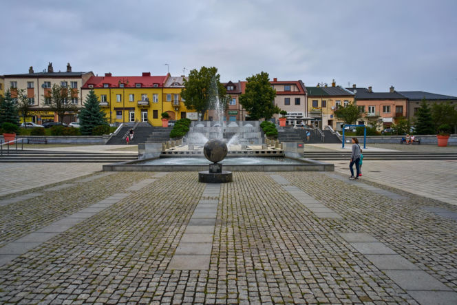 Ostrowiec Świętokrzyski: -14,7%