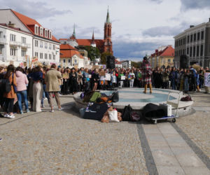 Białystok: Młodzieżowy Strajk Klimatyczny - Najpierw natura, potem matura