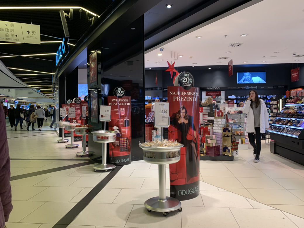 Galeria Katowicka. Black Friday w sklepie Douglas