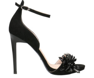 buty z ozdobami