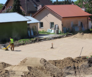 Budowa pawilonu handlowo-usługowego w Dywitach. Otworzą tam Biedronkę [ZDJĘCIA]