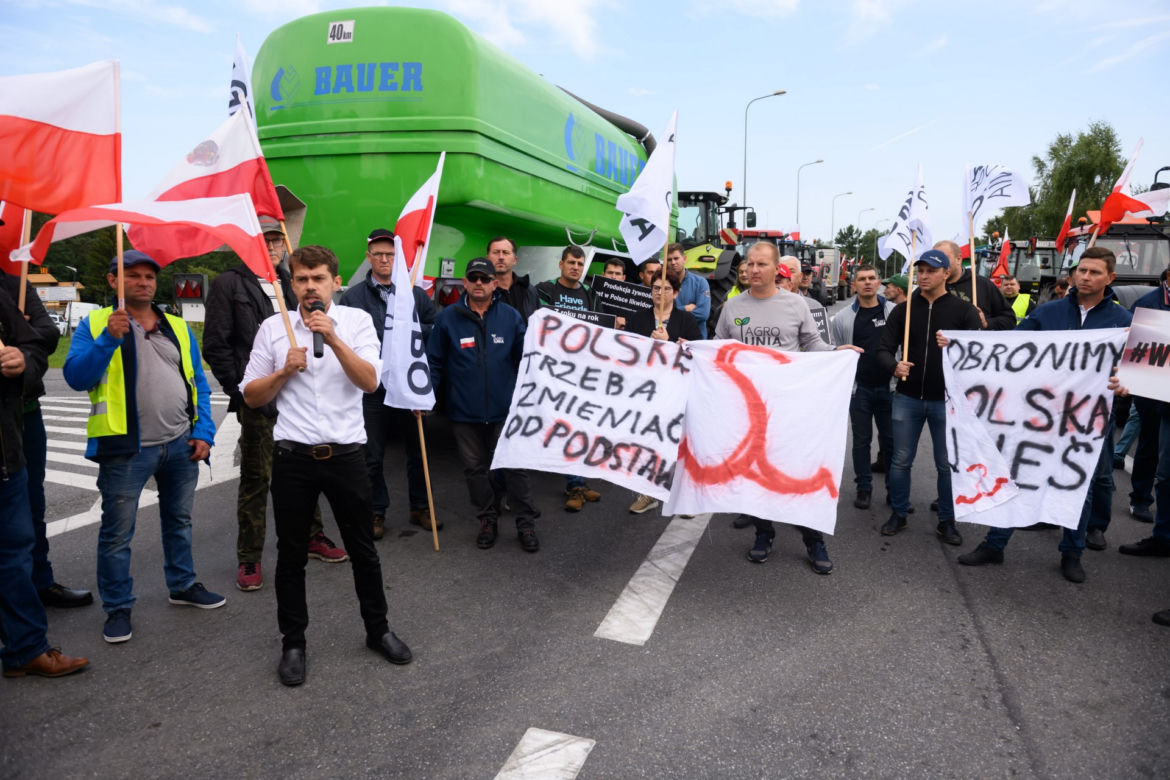 Wściekli rolnicy wyszli na drogi