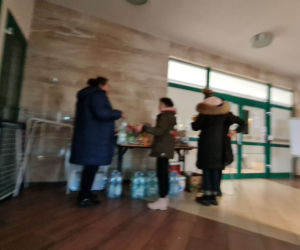 Uchodźcy z Ukrainy w ośrodku w Waplewie