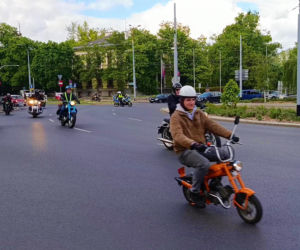 Parada zabytkowych pojazdów w Szczecinie