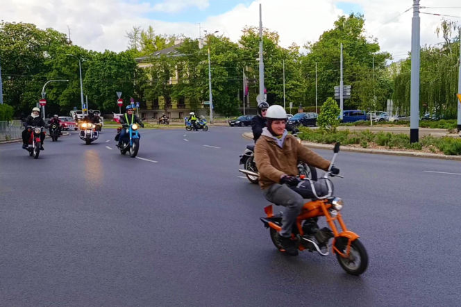 Parada zabytkowych pojazdów w Szczecinie