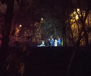 Nocna makabra w Radości. Rozczłonkowane ciało leży na torach