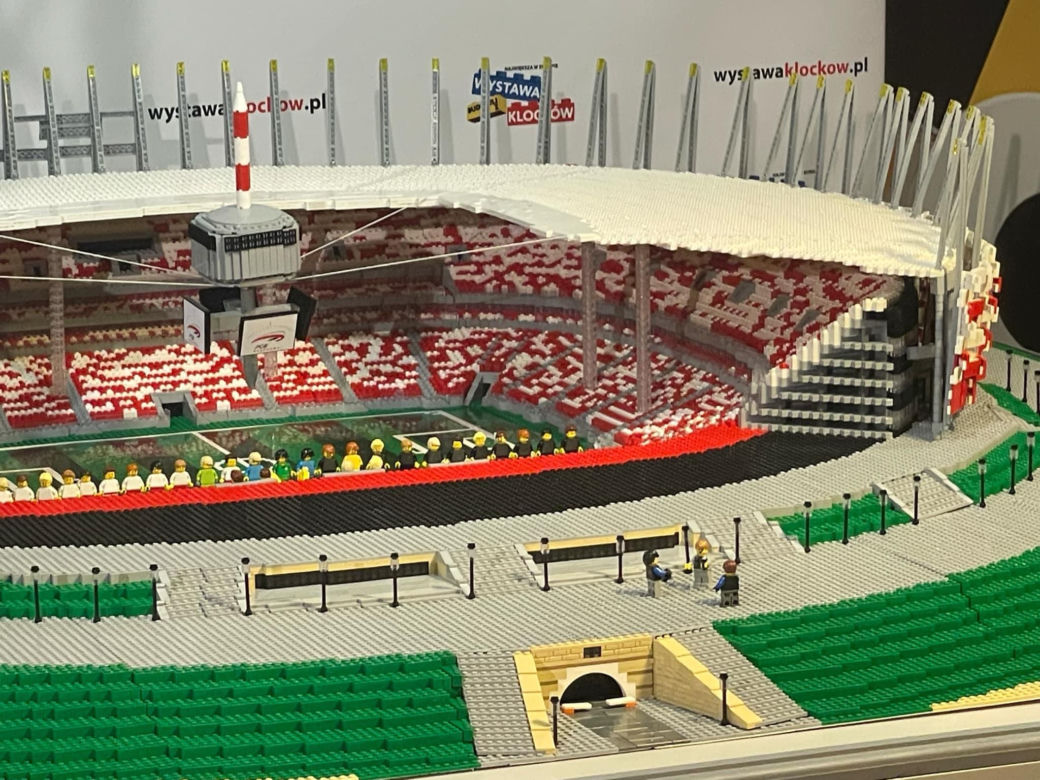 Stadion PGE Narodowy z klocków LEGO