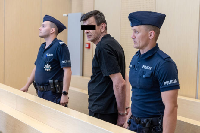 Oblał żonę kwasem i zadźgał