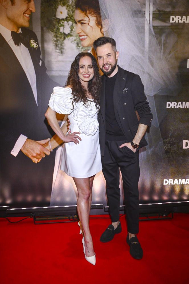 Delikatna Rosati, przeźroczysta Leszczak i odmłodzona Czartoryska na czerwonym dywanie! Premiera pełną gębą