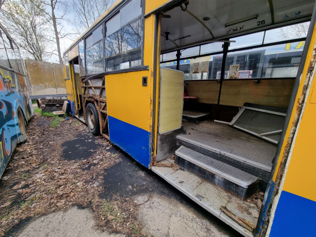 To już historia! Stare autobusy ze Starachowic na sprzedaż