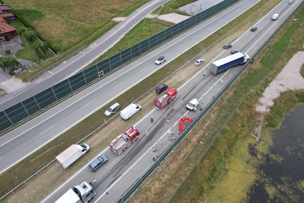 Dramat na S7 pod Grójcem. Nie żyje 49-letni kierowca busa