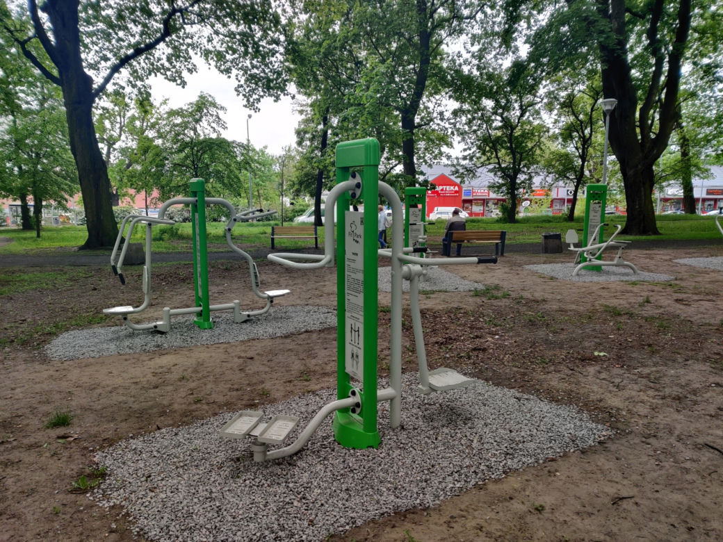 Siłownia pod chmurką w parku im. Hanny Pudlis