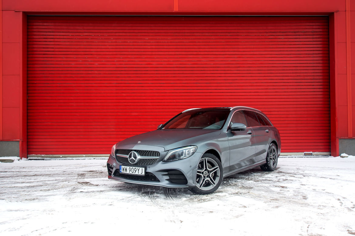 Mercedes-Benz C220d Kombi 4Matic 9G-Tronic AMG Line
