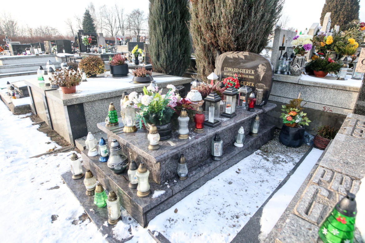 Grób Gierka a 113. rocznicę jego urodzin