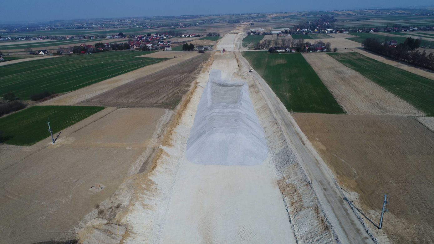 Tak powstaje trasa S7 z Krakowa do Warszawy