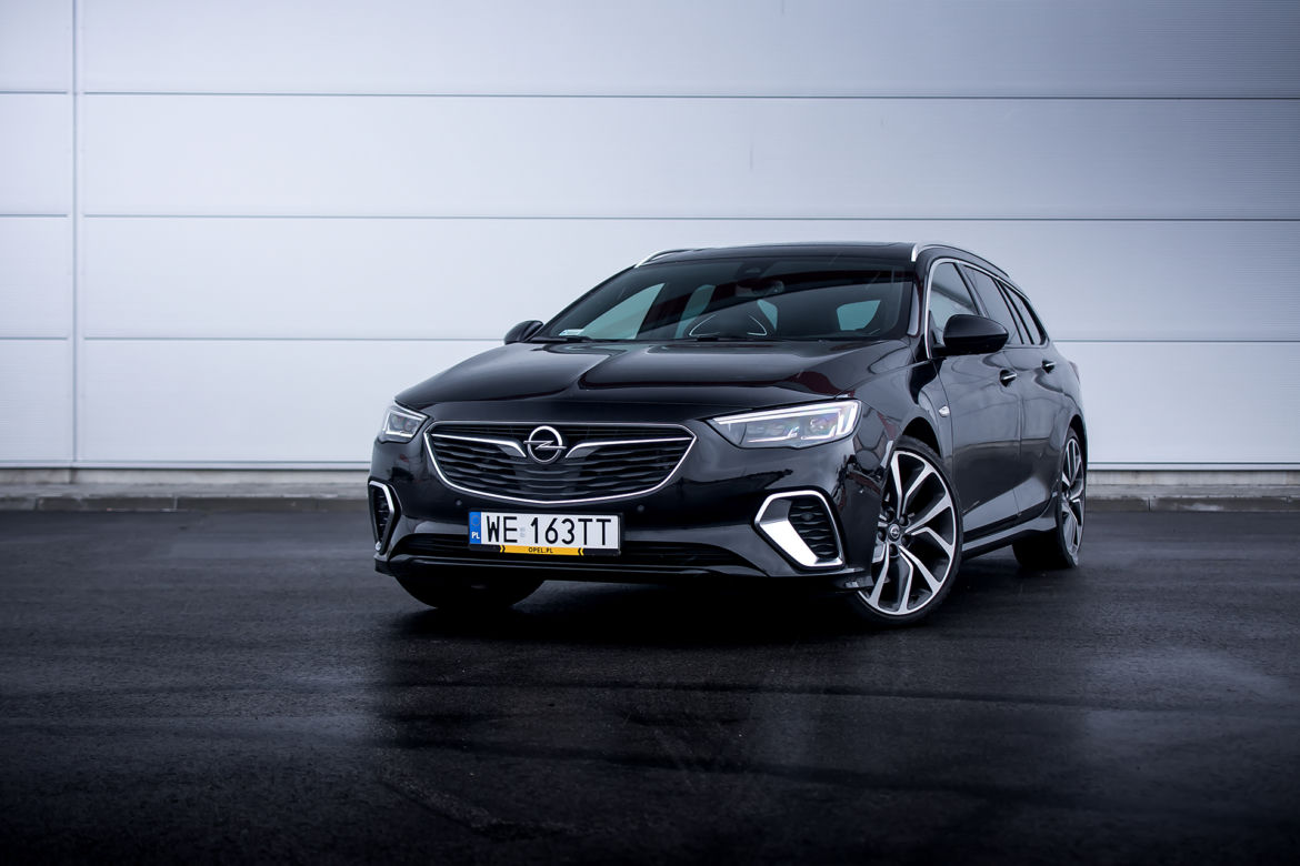 Opel Insignia GSi Sports Tourer 2.0 CDTi 210 KM AT8 AWD