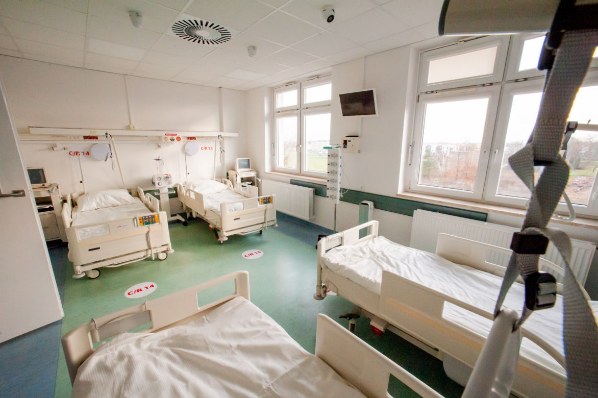 Tu trafią zarażeni koronawirusem. Szpital tymczasowy w Siedlcach otwarty