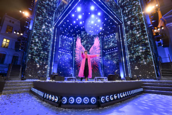 Edyta Górniak zmieniła się nie do poznania! Grzywka i burza loków to dopiero początek!