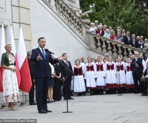 Dudowa i Tusk wspierają Owsiaka.