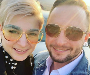 Magda Narożna z Pięknych i Młodych pędzi Wisłostradą