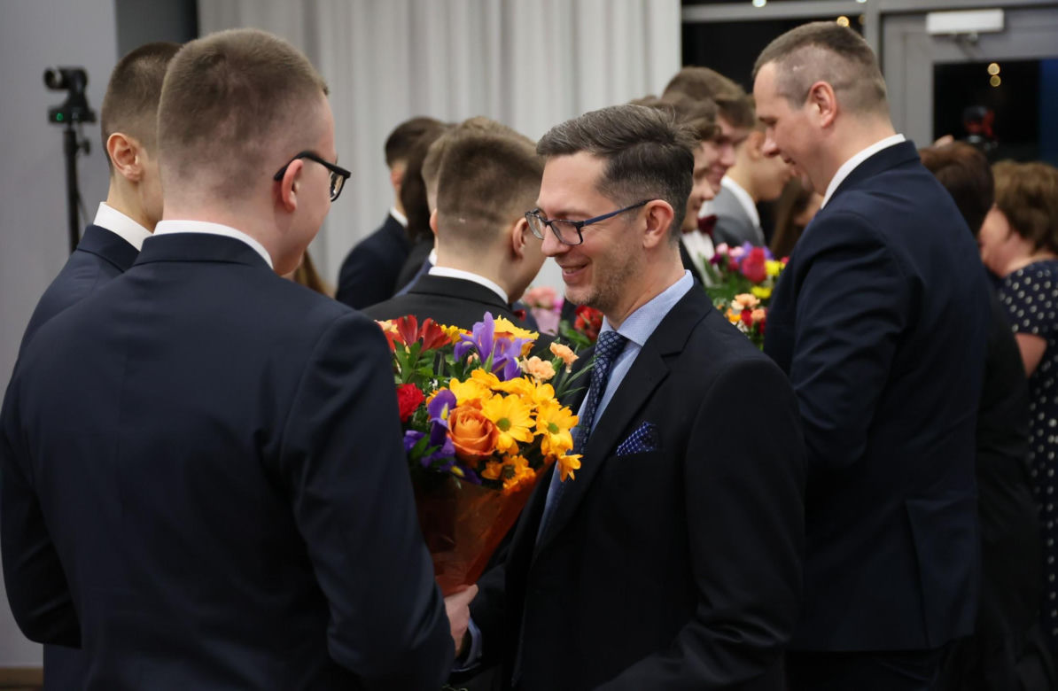 Studniówka Zespołu Szkół Elektronicznych w Lublinie. Tak bawią się tegoroczni maturzyści! 