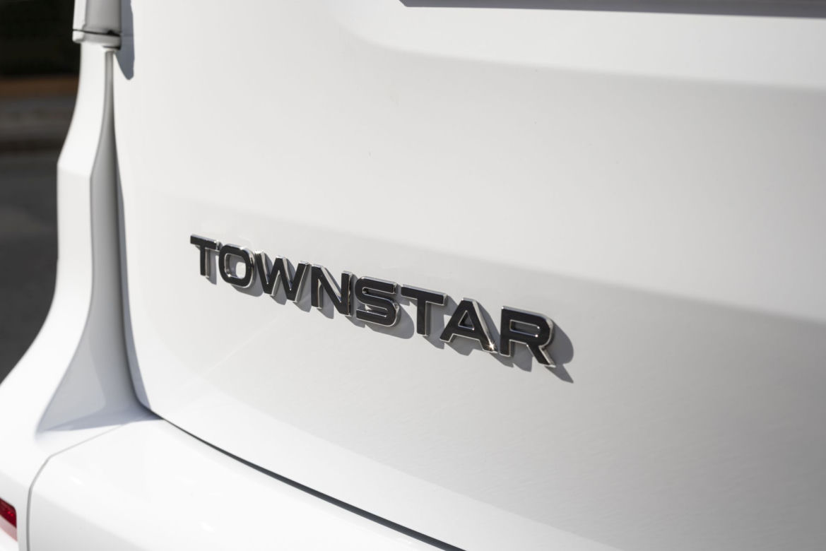 Nissan Townstar EV (2023)