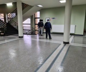 Dostawca pieczywa skatowany na śmierć bejsbolem w Jaworniku Polskim. Sąd skazał Adama Sz. na dożywocie [ZDJĘCIA]
