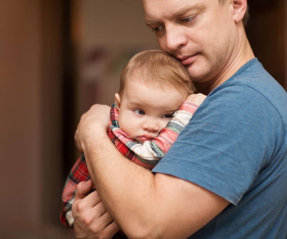 Twój partner zmienił się po narodzinach dziecka? Wstydzi się przyznać do tych lęków