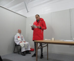 Zbigniew Bródka podczas mszy świętej w Pjongczangu