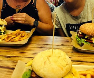 Najlepsze burgery w Kielcach. Tutaj dobrze zjesz