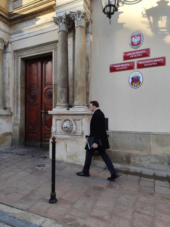 Pierwszy dzień w pracy nowego prezydenta Krakowa Łukasza Gibały