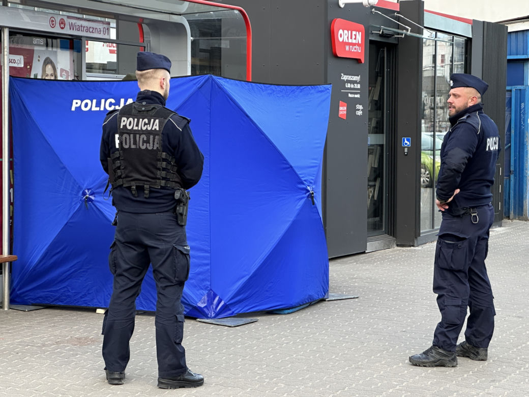 Makabra na Grochowie. Ludzkie zwłoki na przystanku autobusowym