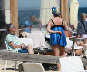Justyna Sieńczyłło na plaży