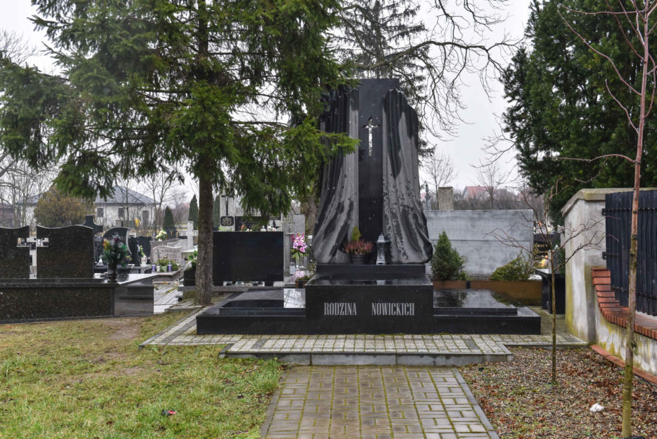 Grób Nowickich