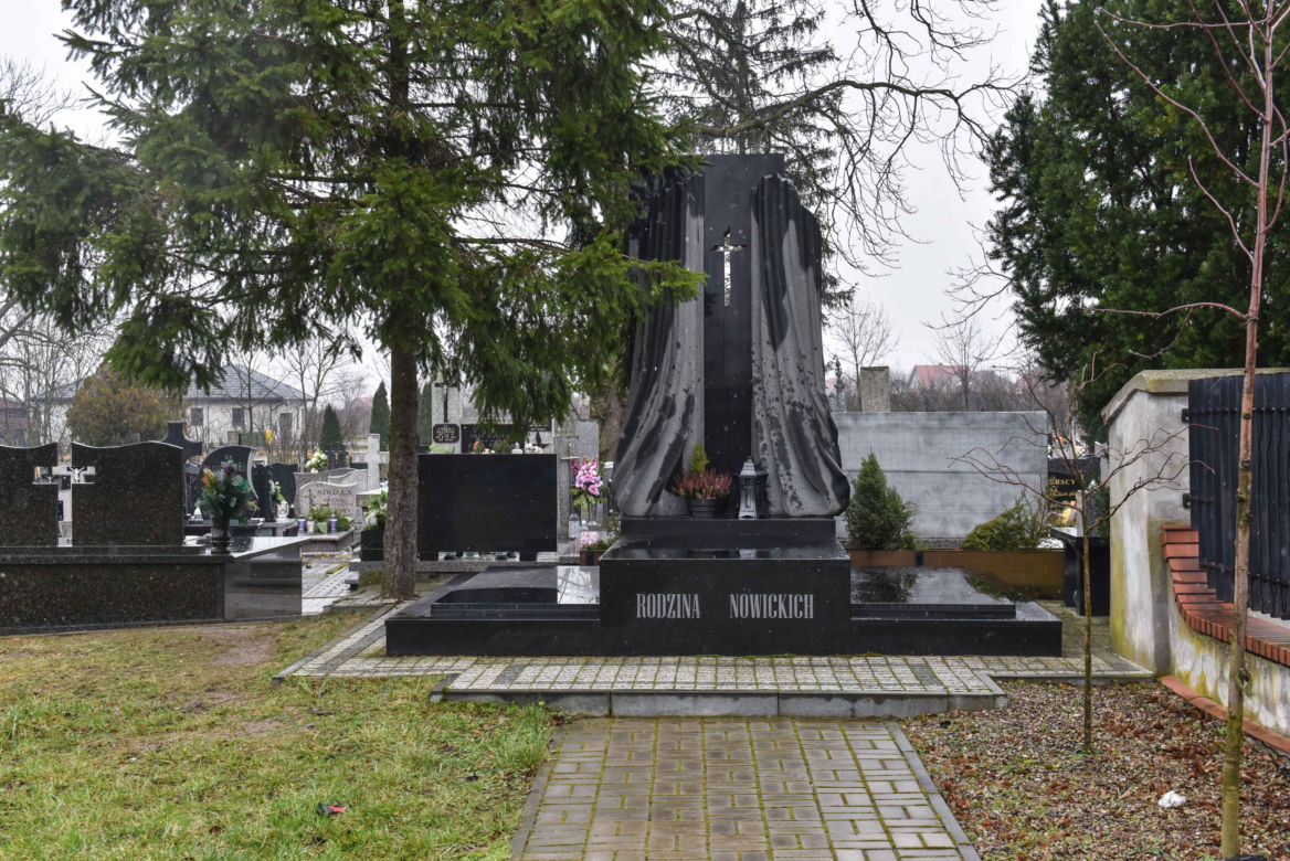 Grób Nowickich