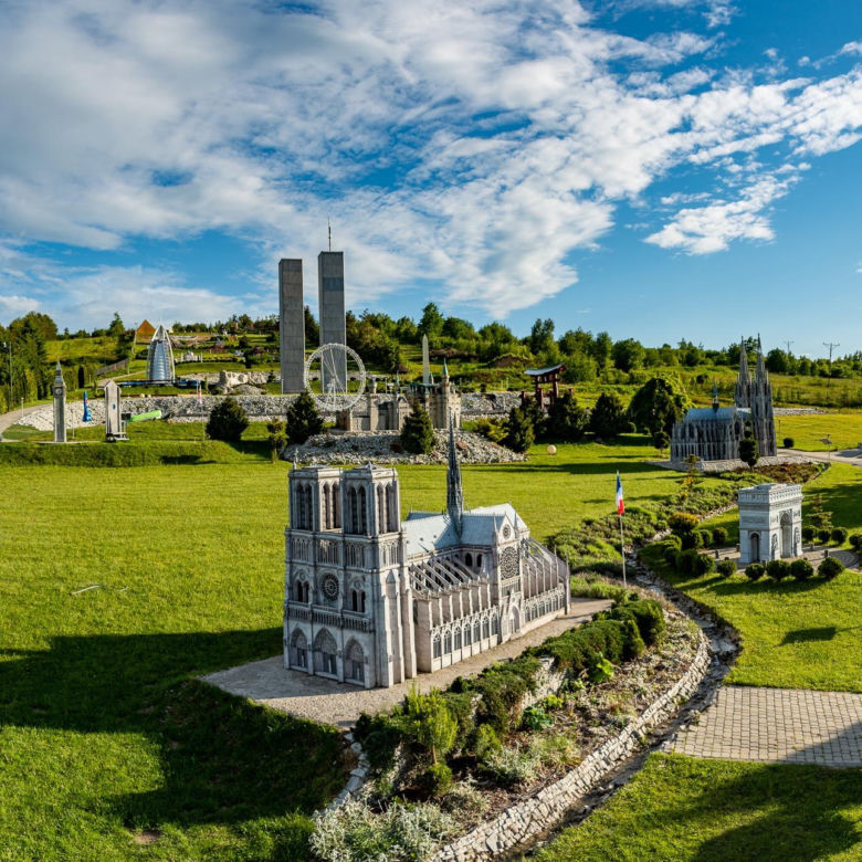 Park Rozrywki i Miniatur SABAT Krajno