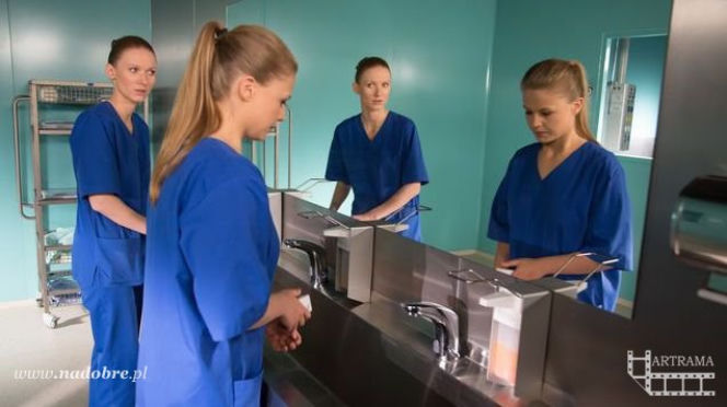 Na dobre i na złe odc. 532. Ola (Anna Karczmarczyk), Wiktoria Consalida (Katarzyna Dąbrowska)