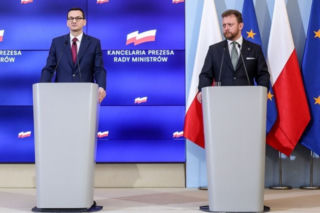 Te obostrzenia zostają zmienione. Parki, lasy, kościoły, sklepy
