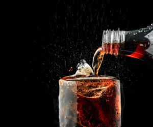 Cola i tłuste plamy