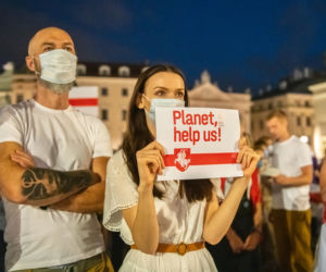 Manifestacja Białorusinów na rynku w Krakowie. Precz z Łukaszenką!