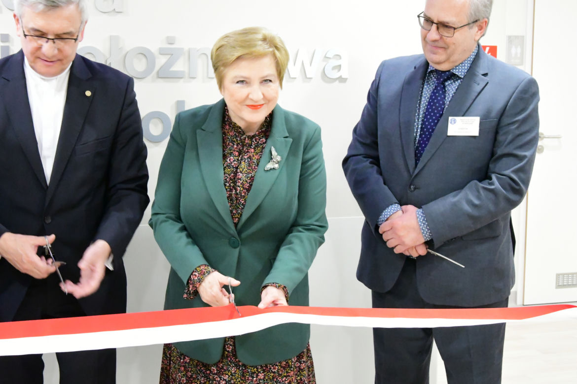 Porodówka zmieniła się nie do poznania. Do szpitala ruszyli studenci UKSW