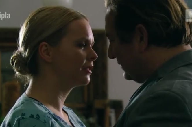 Przyjaciółki 3 sezon odc. 36. Anka (Magdalena Stużyńska), Krzysztof (Paweł Królikowski)