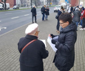 Protest przed sądem w Bydgoszczy. „Stoimy murem za niezawisłymi sędziami” 