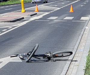 Kierowca bez uprawnień potrącił 13-letniego rowerzystę. Chłopiec też nie był bez winy 